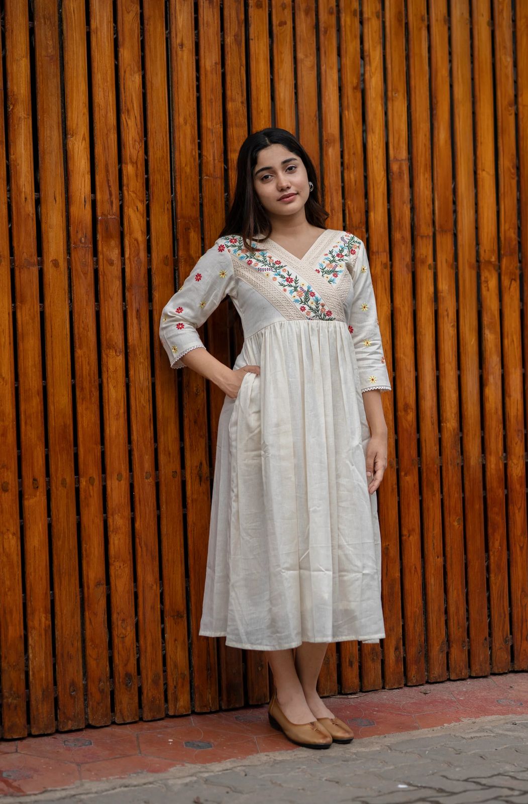 š„Launching Off-white cotton dress with floral embroidery and crochet lace detailing on yoke and sleevesš„