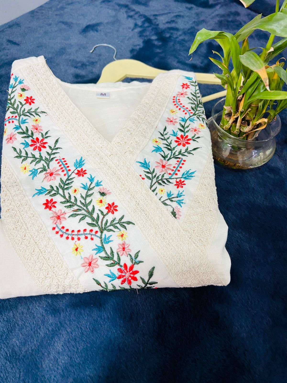š„Launching Off-white cotton dress with floral embroidery and crochet lace detailing on yoke and sleevesš„