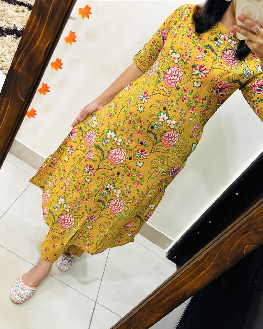 Launching designer Co-erd set in Aline pattern paried with Ankle length pant Giving perfect outfit and deliberate choice about your look..👑👑