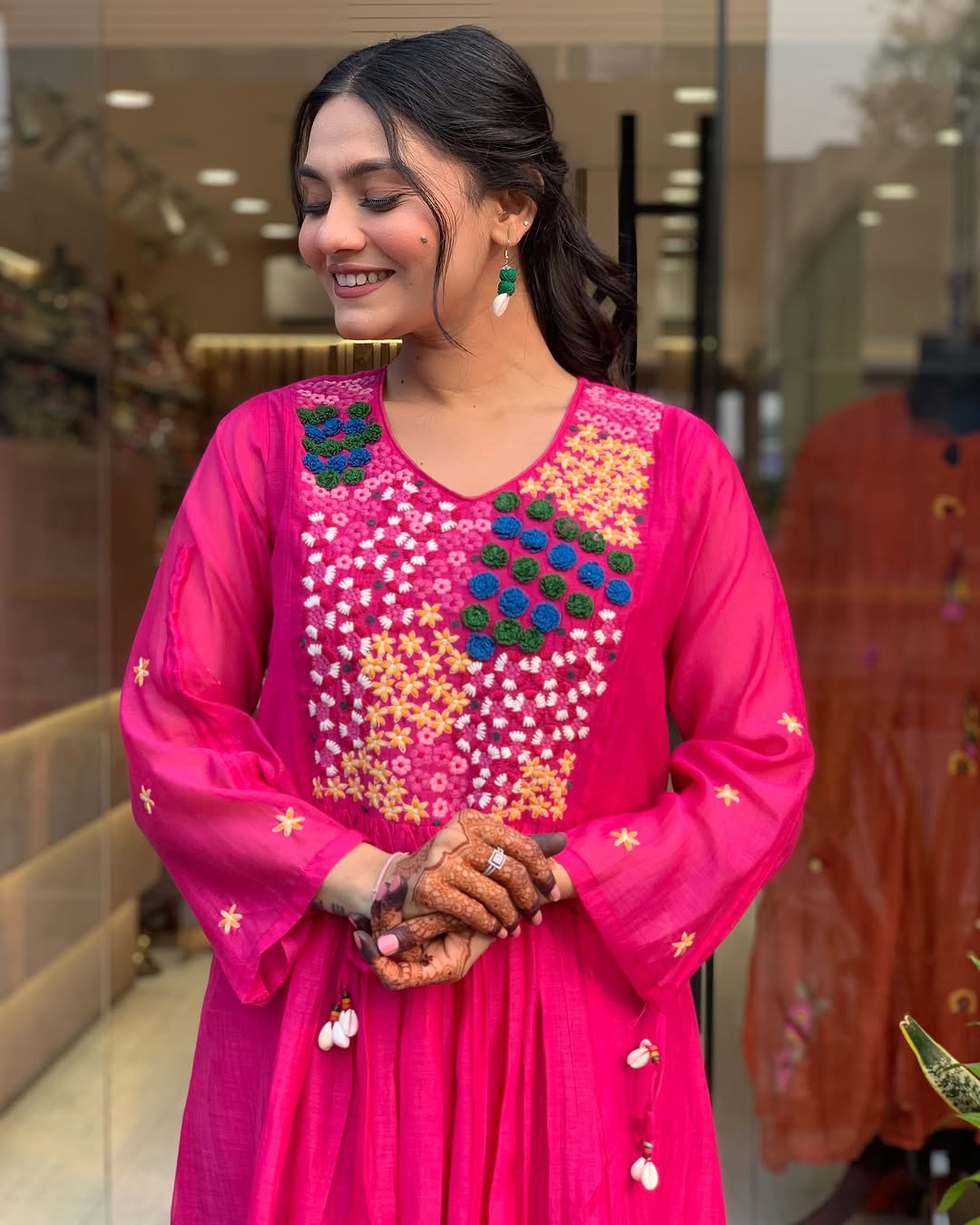Pure Cotton60-60 super dyeing kurta with beautiful emb neck yoke selves. cotton pant with emb full malmal dupatta. (WARED89)