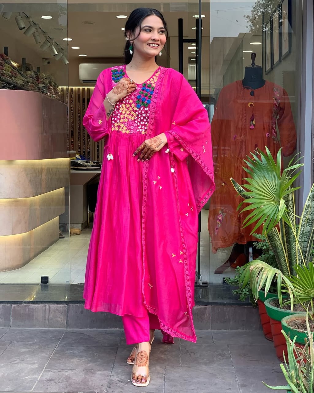 Pure Cotton60-60 super dyeing kurta with beautiful emb neck yoke selves. cotton pant with emb full malmal dupatta. (WARED89)