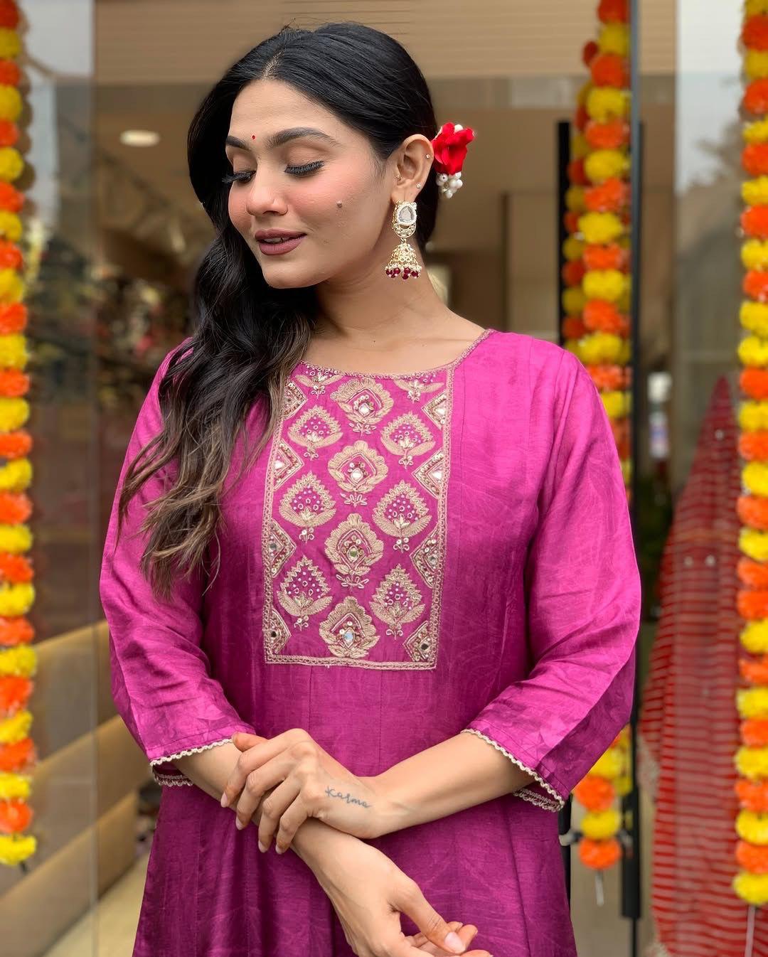 Our Exclusive Collection is here, to add a touch of tradition to your wardrobe.(WARED15)