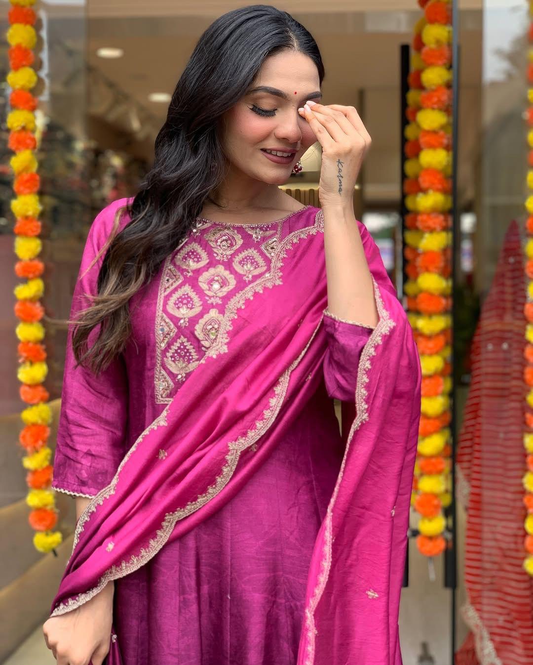 Our Exclusive Collection is here, to add a touch of tradition to your wardrobe.(WARED15)