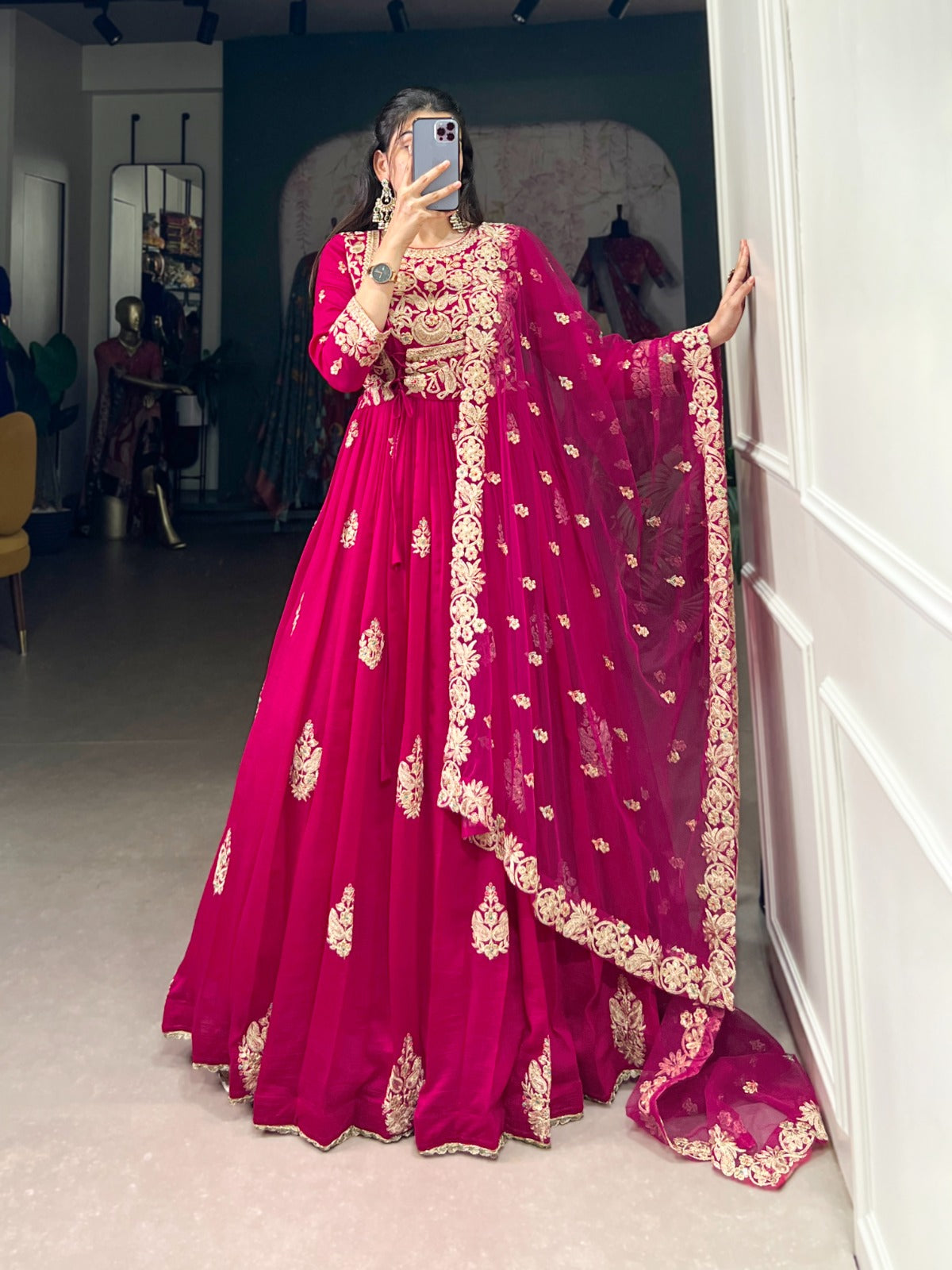 🌷Ready To Wear Gown🌷 Silken elegance, embroidered to perfection 🌺