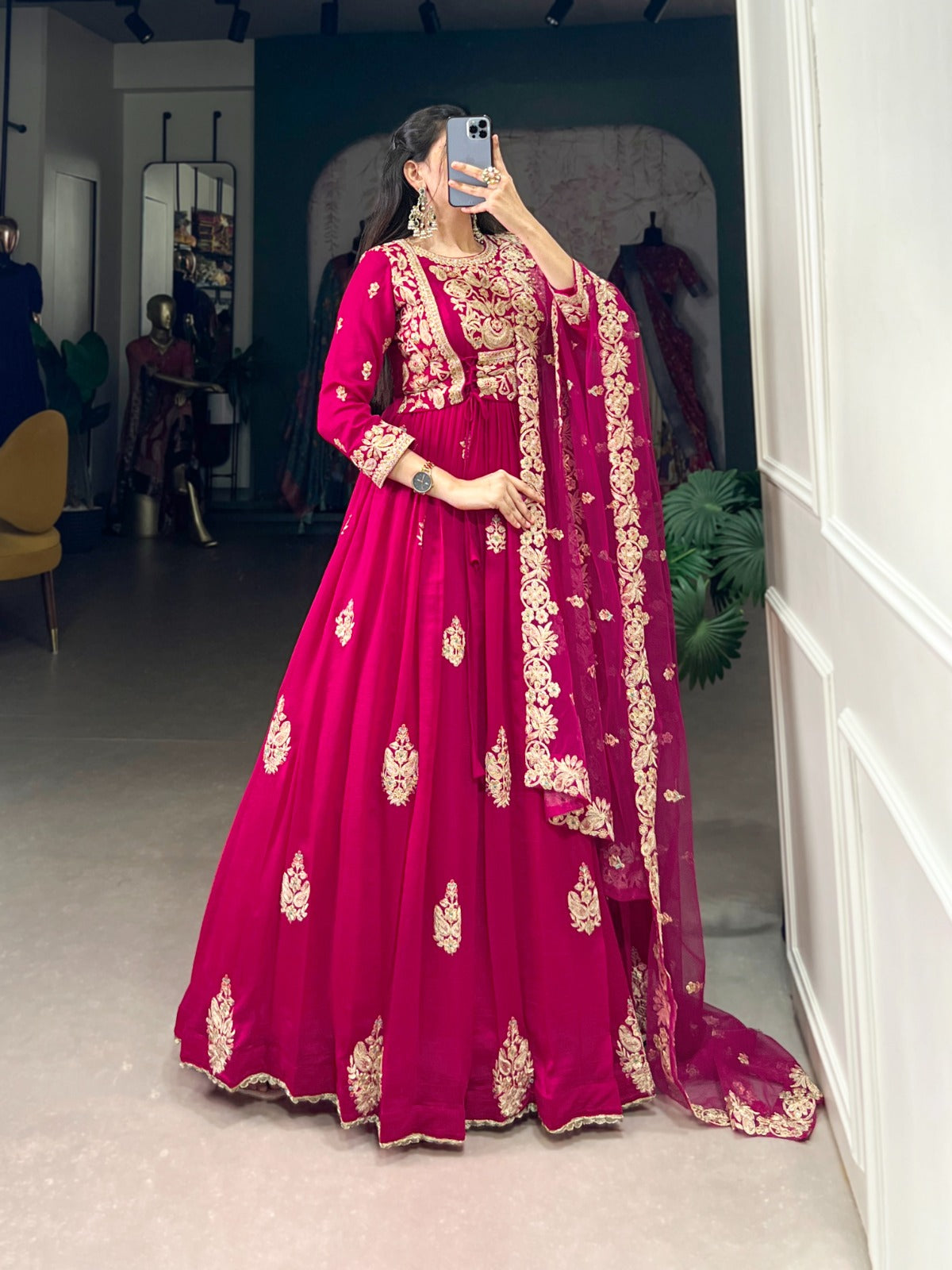 🌷Ready To Wear Gown🌷 Silken elegance, embroidered to perfection 🌺