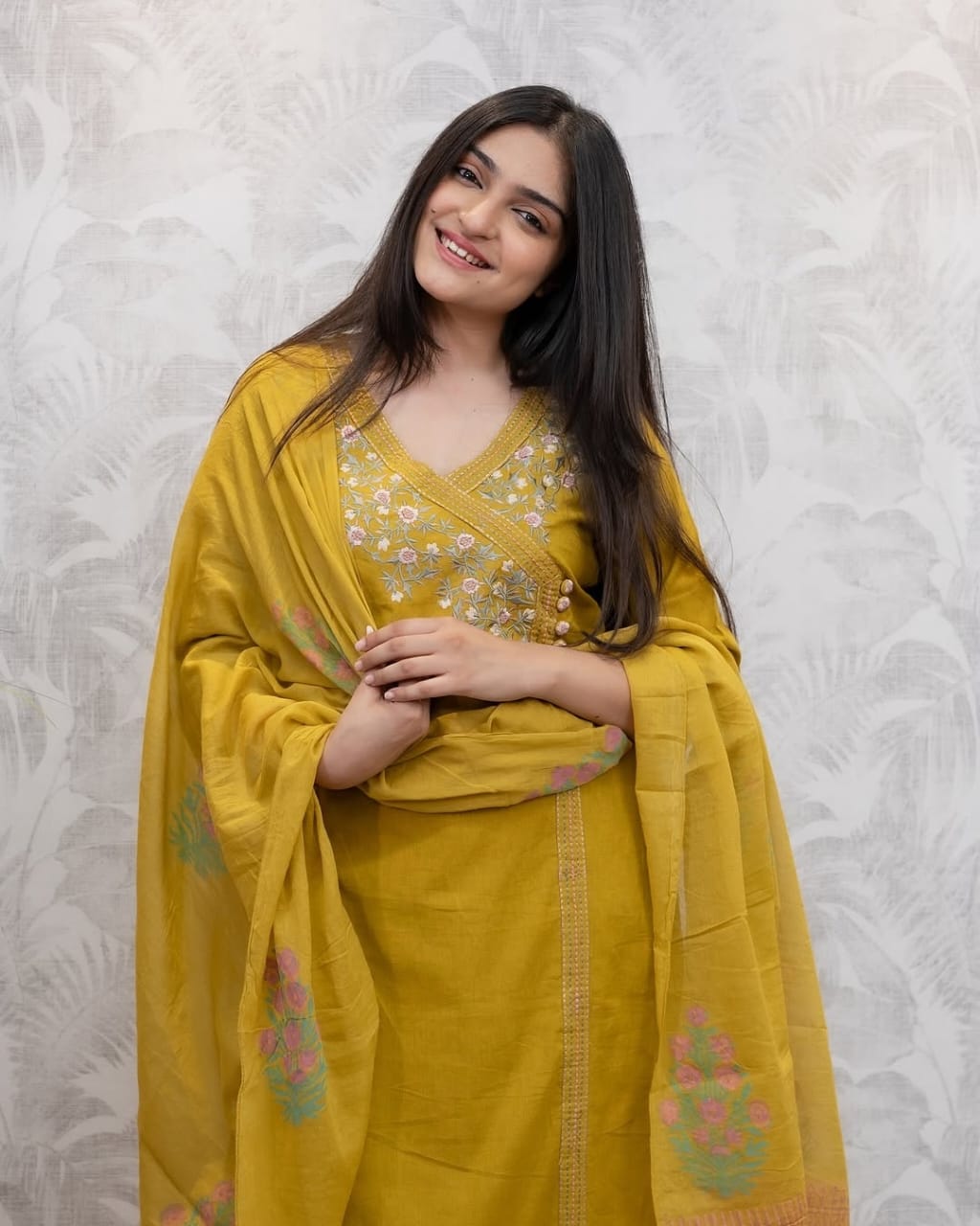Look straight out of a dreamy movie set as ;you turn around and walk in this elegant flaired suit ! The perfect of traditional wear