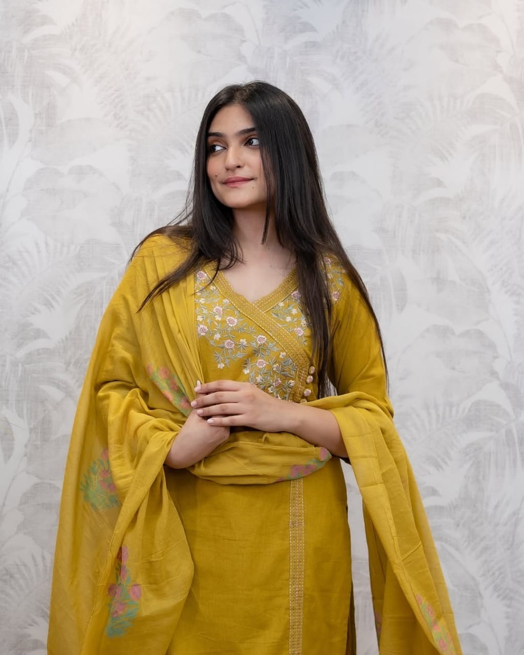 Look straight out of a dreamy movie set as ;you turn around and walk in this elegant flaired suit ! The perfect of traditional wear