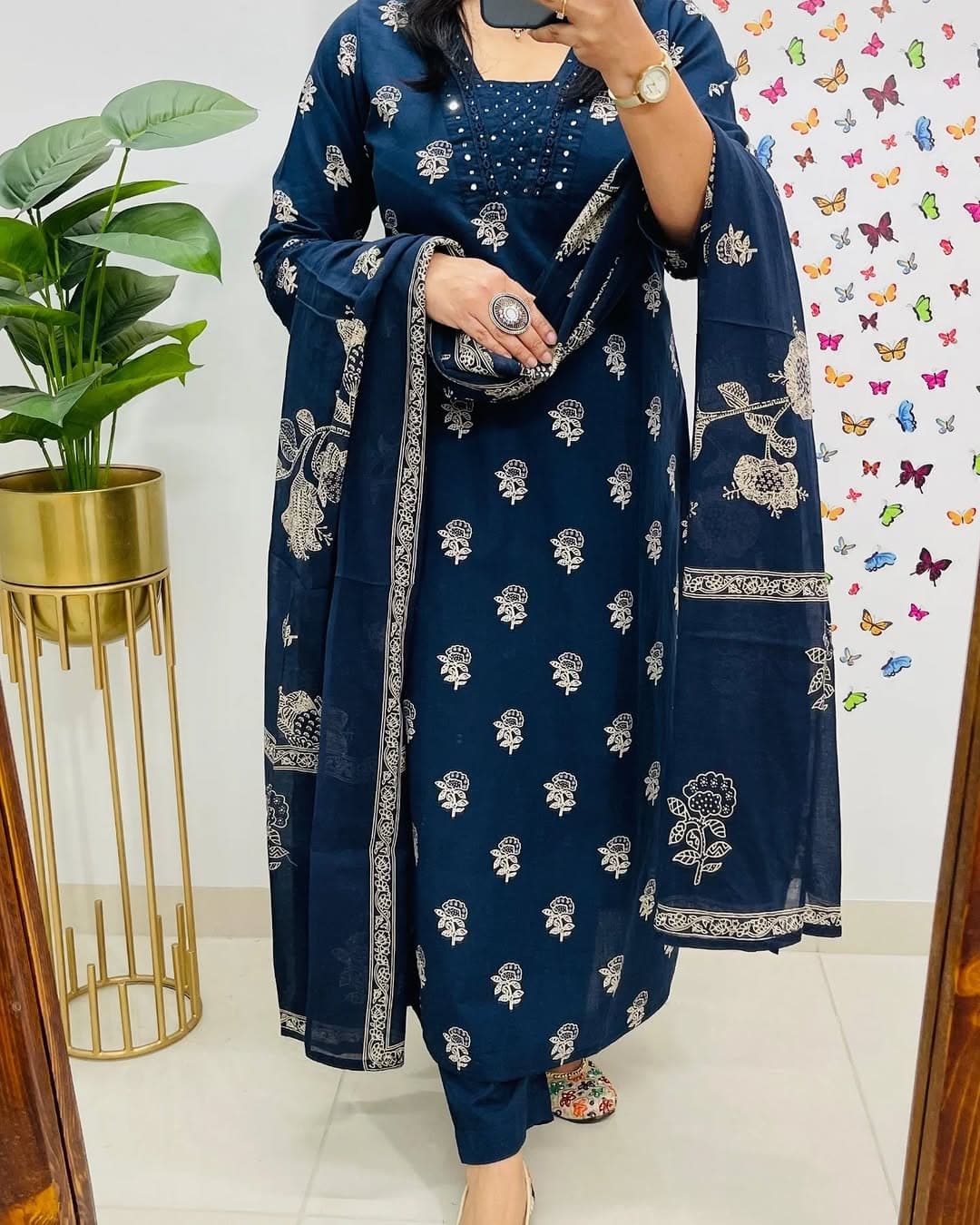 .🌹🌹Pure fine Cotton fabric Kurti with Pant with cotton 100-100 Dupatta🌹🌹Nack Hand work(WARED22)