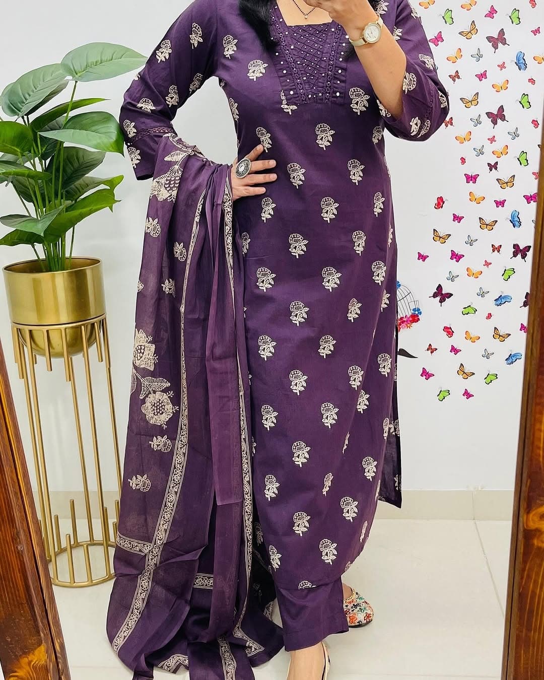 .🌹🌹Pure fine Cotton fabric Kurti with Pant with cotton 100-100 Dupatta🌹🌹Nack Hand work(WARED22)