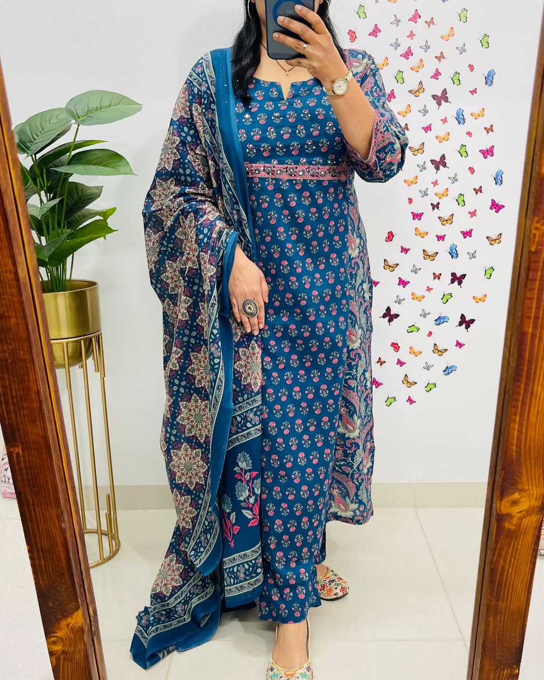 ❤️❤️❤️❤️❤️❤️❤️❤️*NEW COLOUR LUNCHING Voluminous Beutiful Suit Set*(WARED389)