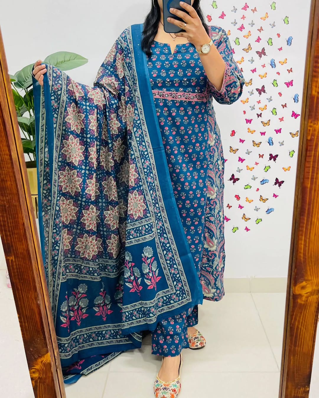 ❤️❤️❤️❤️❤️❤️❤️❤️*NEW COLOUR LUNCHING Voluminous Beutiful Suit Set*(WARED389)