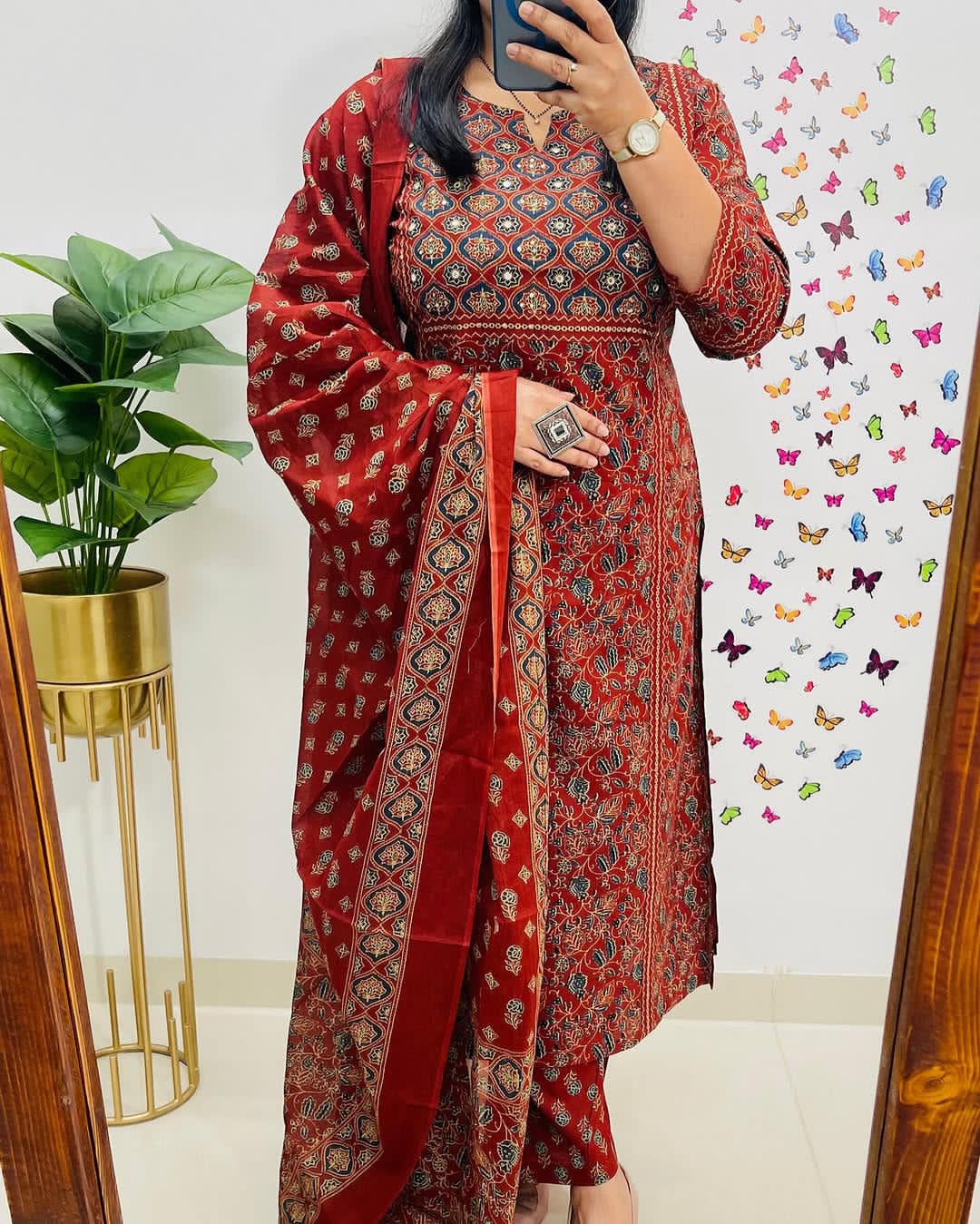 β NEW FULL COTTON PRINT HAND WORK STRAIGHT KURTI PANT MALMAL DUPATTA ARRIVAL ππ(WARED396)