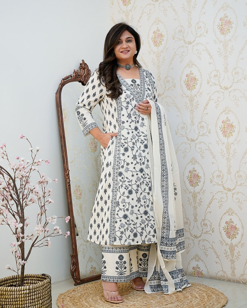 New Floral Motif Printed Cotton kurta Set the kurta and Pleated Salwar and Soft Cotton Dupatta💃💃(WARED398)