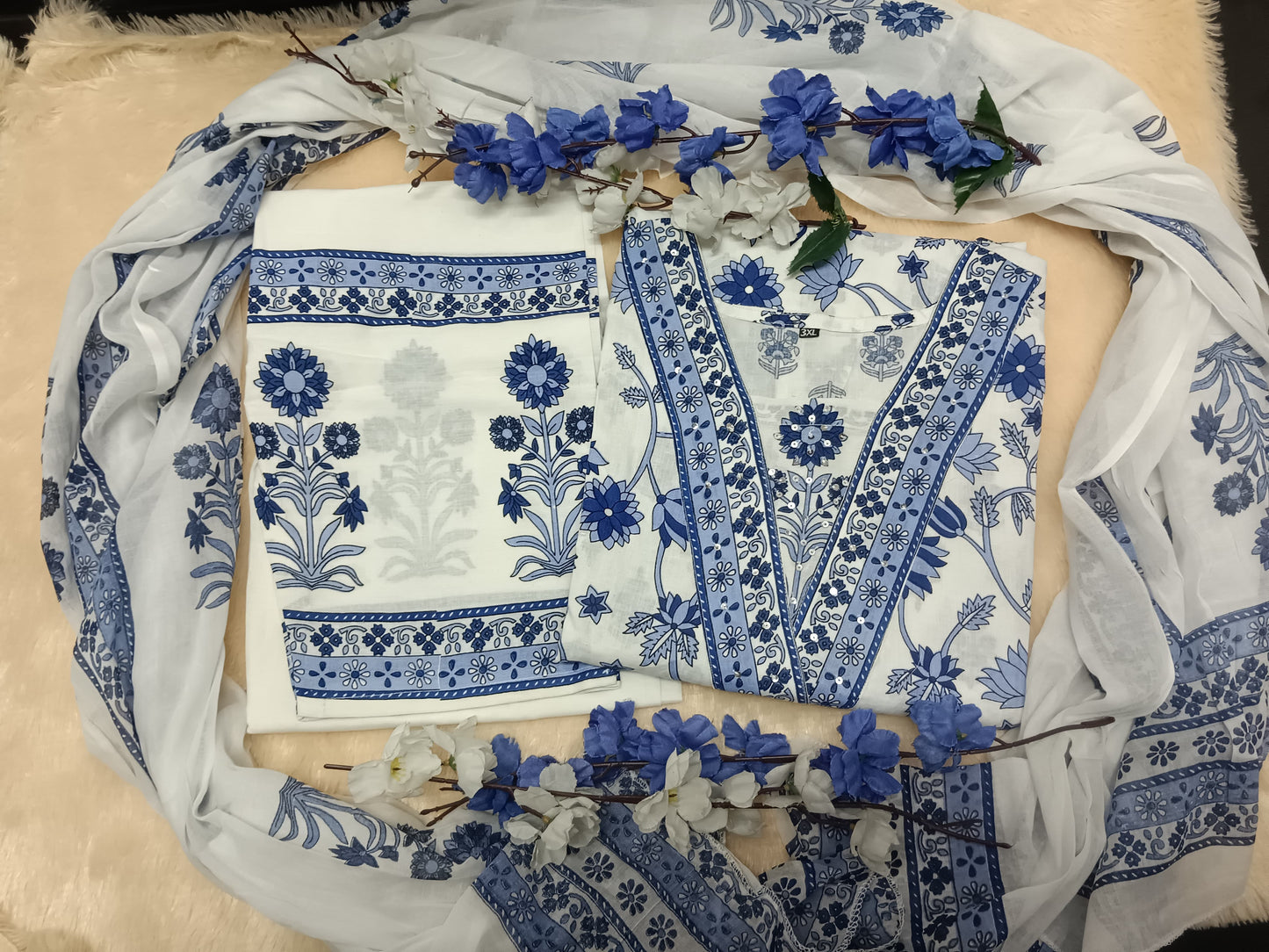 New Floral Motif Printed Cotton kurta Set the kurta and Pleated Salwar and Soft Cotton Dupatta💃💃(WARED395)