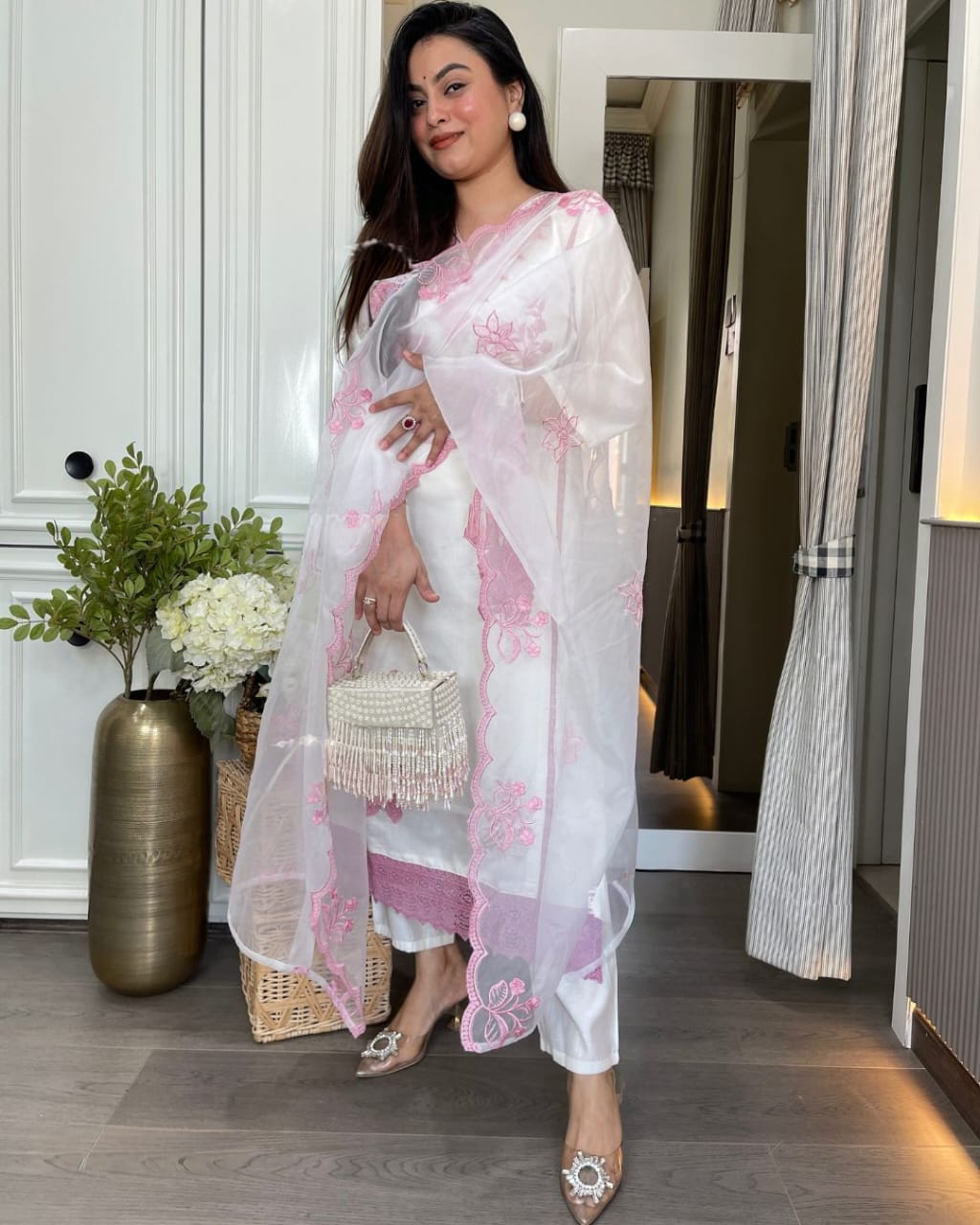 Beautiful cotton fabric kurti pant and dupatta.(WARED405)
