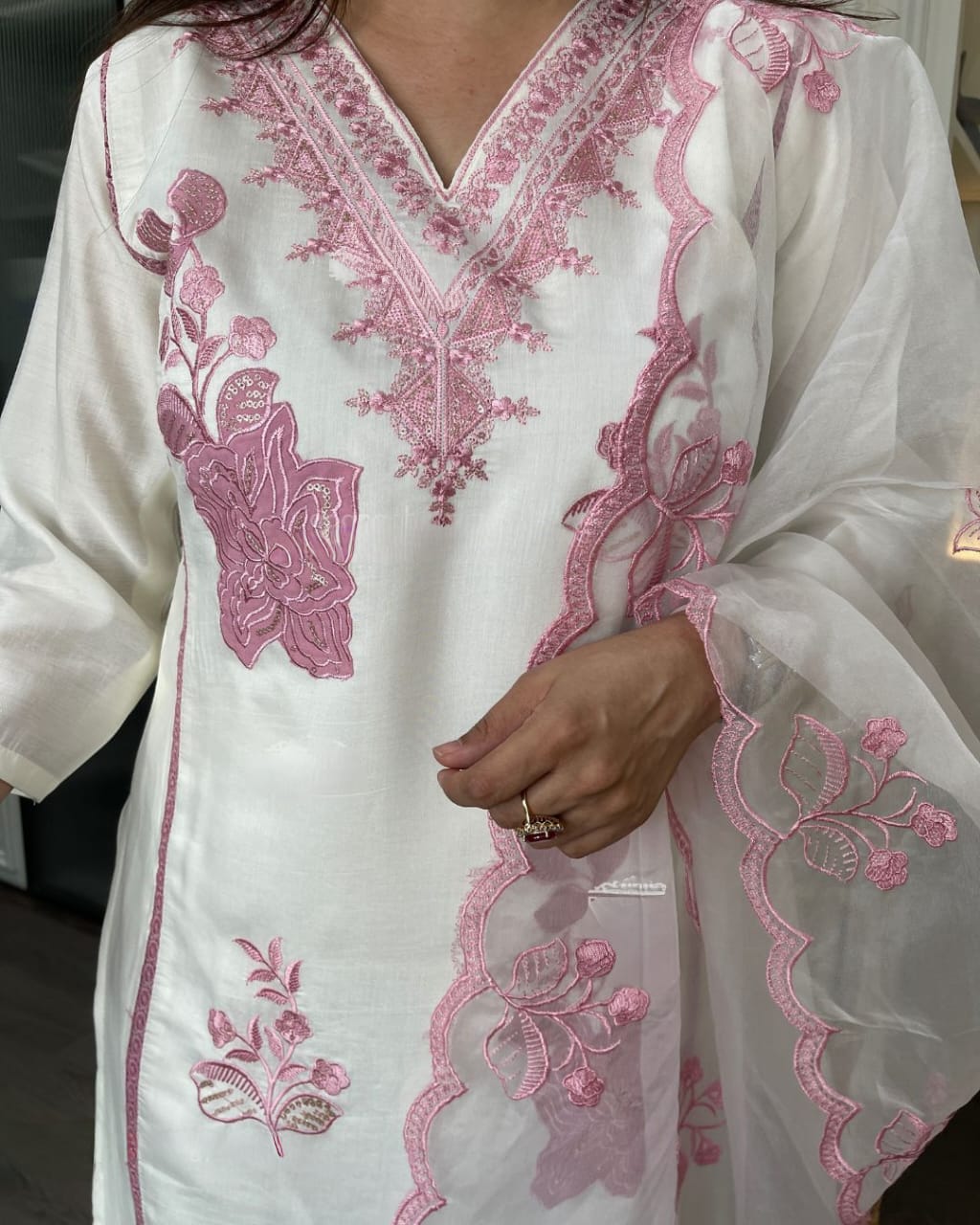 Beautiful cotton fabric kurti pant and dupatta.(WARED405)