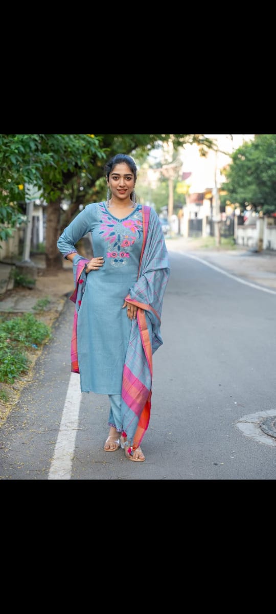 Handloom cotton embroidered kurti paired with handloom embroidered Cotton(WARED420)