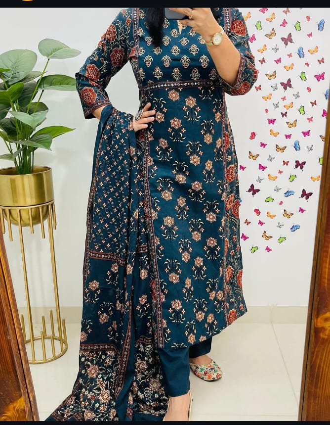 🌹🌹Pure fine Cotton fabric hand Work Kurti with Pant with cotton 100-100 Dupatta🌹🌹(WARED437)