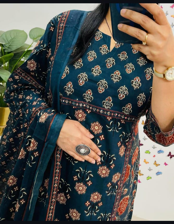 🌹🌹Pure fine Cotton fabric hand Work Kurti with Pant with cotton 100-100 Dupatta🌹🌹(WARED437)