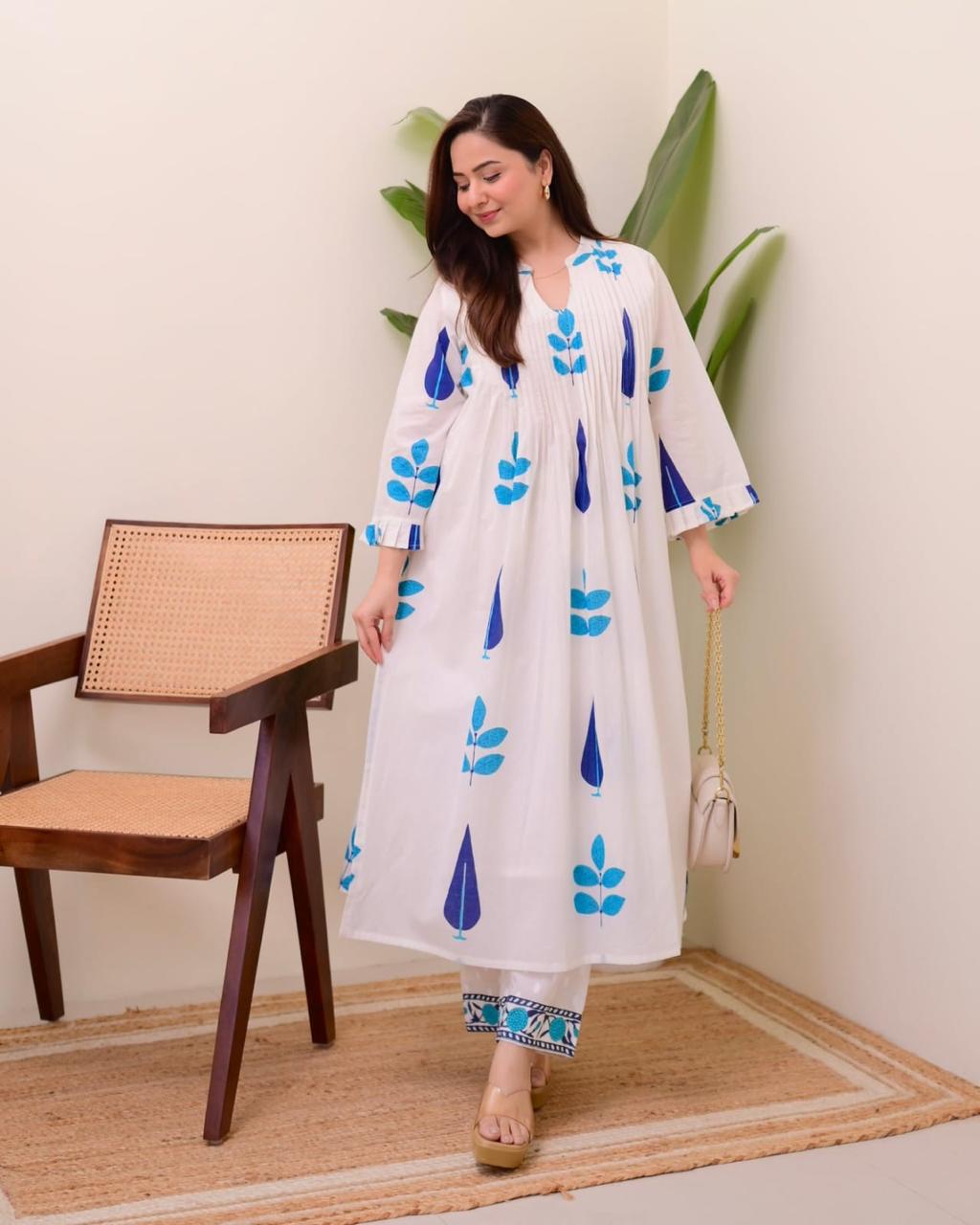 We are Launching a beautiful ๐๐ Summer Special Taj Cotton Fabric in pintex design(WACD100)