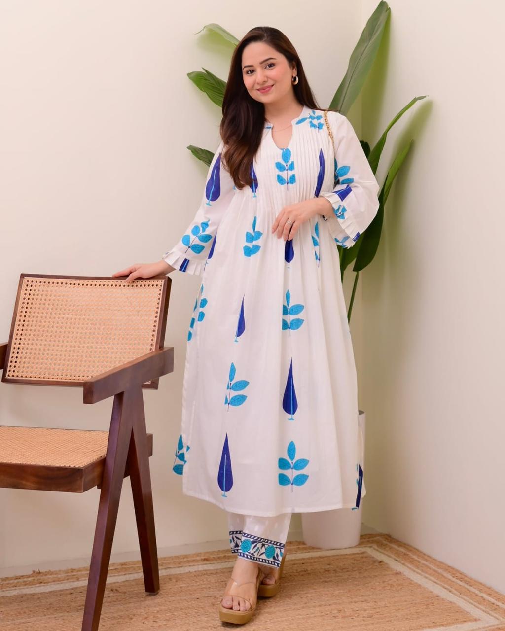 We are Launching a beautiful ๐๐ Summer Special Taj Cotton Fabric in pintex design(WACD100)