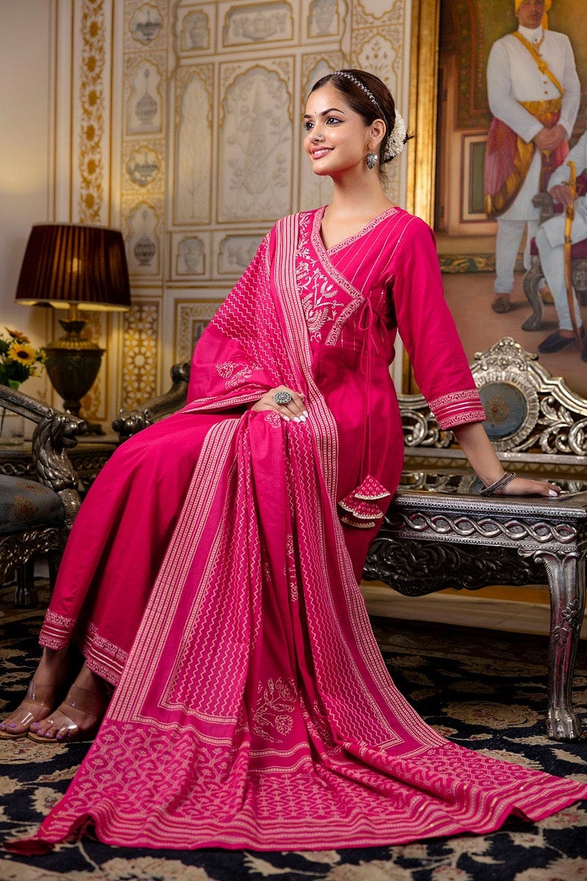 Trending Styling in Famous Floral Embroidery(WARED444)