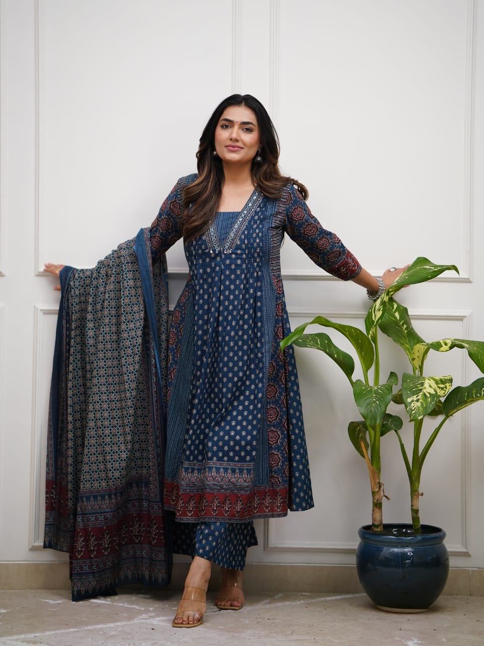 ๐๐ป๐๐ปNEW product LUNCHING super hit hai dimand product Beutiful Suit Set๐๐ป๐๐ป(WARED462)