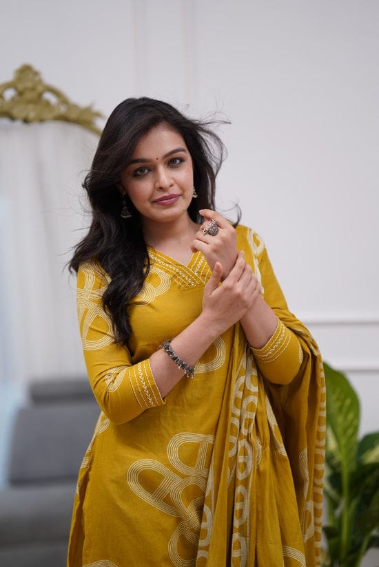 👗 Beautiful Cottan Kurtis pent with Mulmal duptta 👗(WARED470