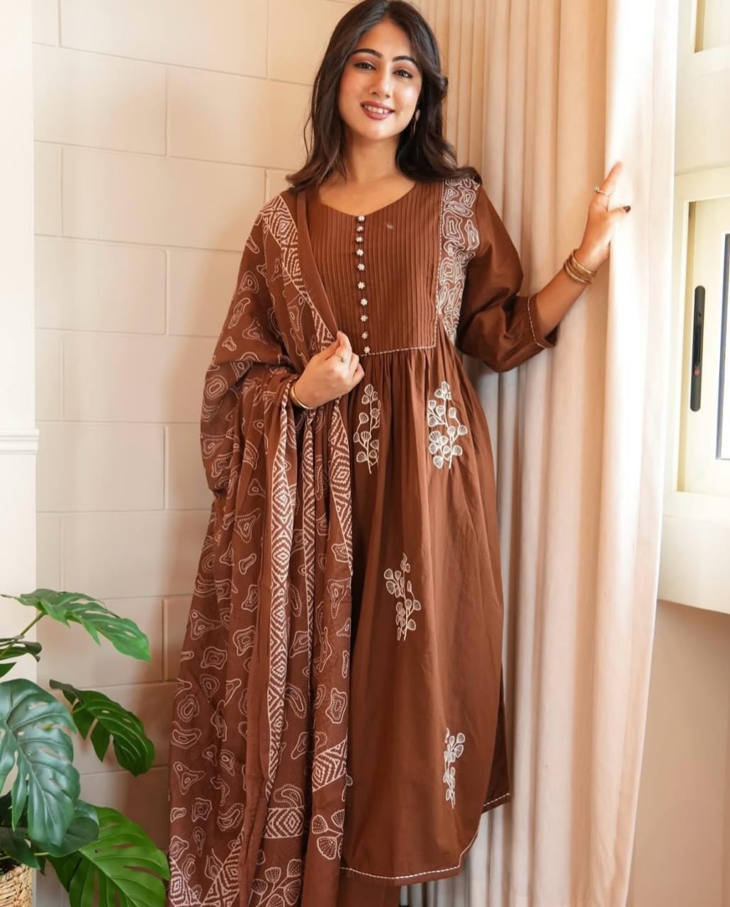 The perfect of traditional wear(WARED475)