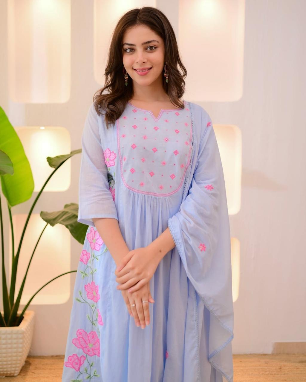 👉🏻👉🏻NEW product LUNCHING super hit hai dimand product Beutiful Suit Set👈🏻👈🏻(WARED466)