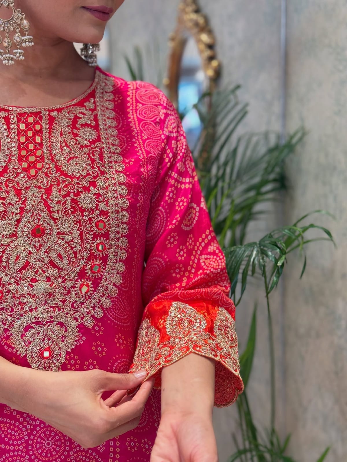 * LONCHING ĐĚSIGNER PARTY WEAR TOP AND BOTAM . WITH FANCY DUPPATA AND EMBROIDERY WORK*