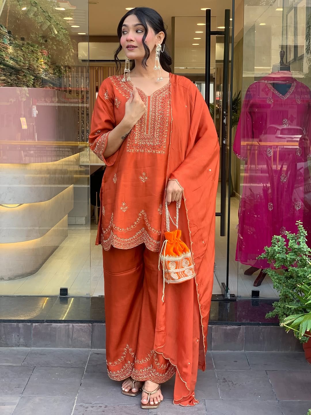 🪄 Pure Roman Silk Fabric Is A Luxurious, Shinning And Breathable Fabric Known for Its Fashion and Comfort. (WARD5996)