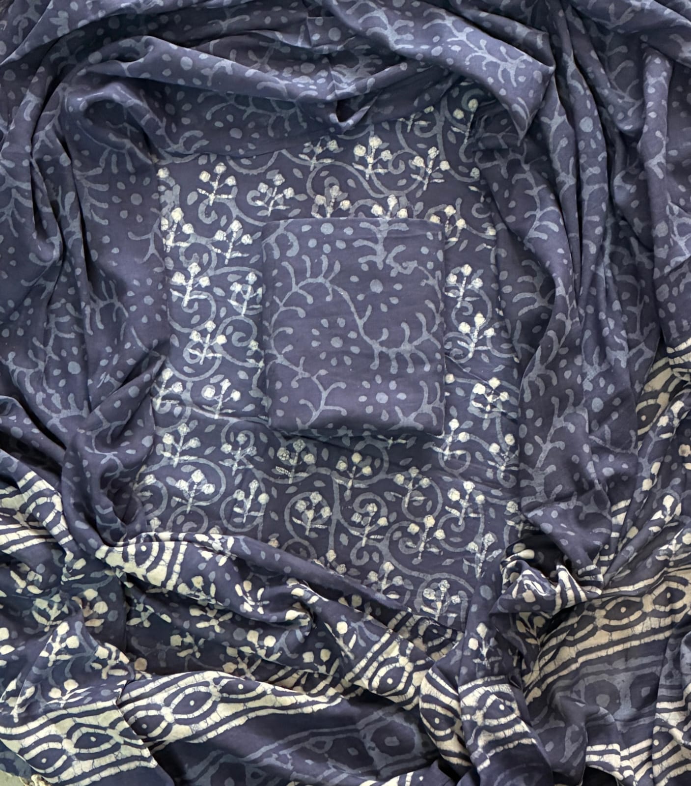 ELEGANT HAND BLOCK PRINT COTTON SUIT SET WITH MULMUL DUPATTA(WACOTMU11)