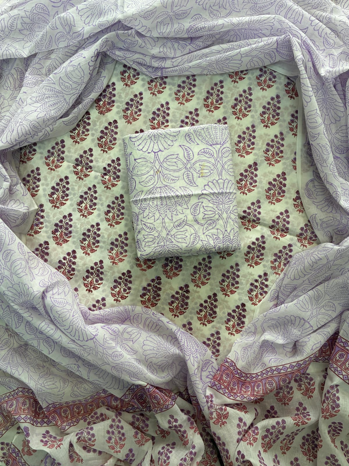 ELEGANT HAND BLOCK PRINT COTTON SUIT SET WITH MULMUL DUPATTA(WACOTMU39)
