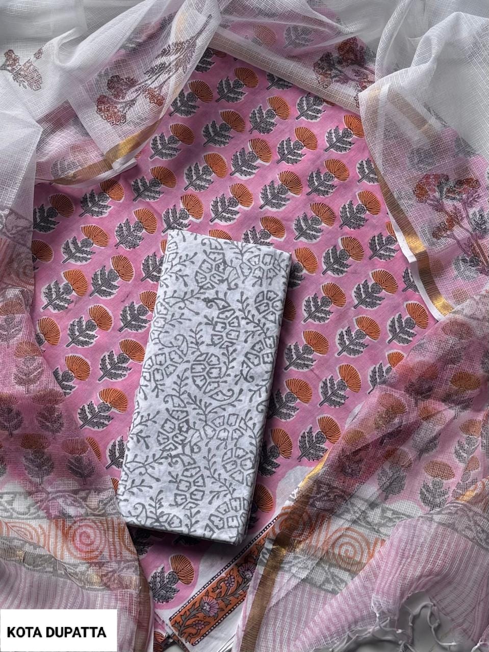 DESIGNER HAND BLOCK PRINT COTTON SUIT SET WITH KOTA DORIA DUPATTA(WAKOTMU08)