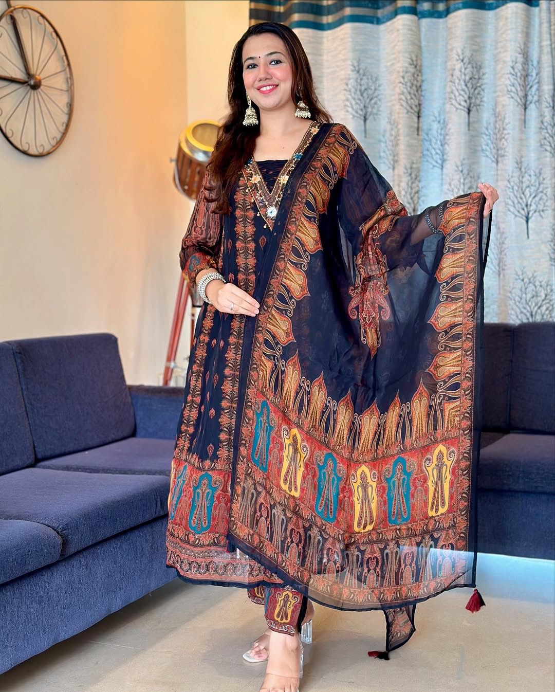 Beautiful pure premium chiffon digital printed Anarkali set with handwork on neck it has attached lining paired up with santoon slik pant and Organza digital printed dupatta sets(WARED18)