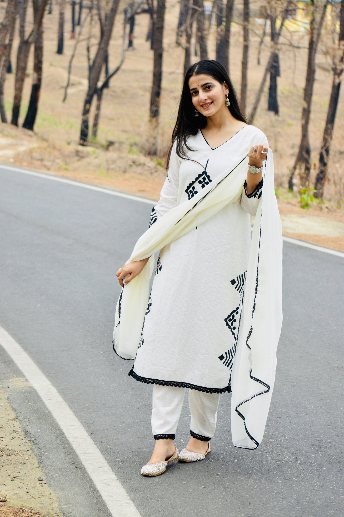 *We are here to spread some magic to your ethnic Heavy cotton katha work and embroidery ๐ชก work and beautiful lace work .