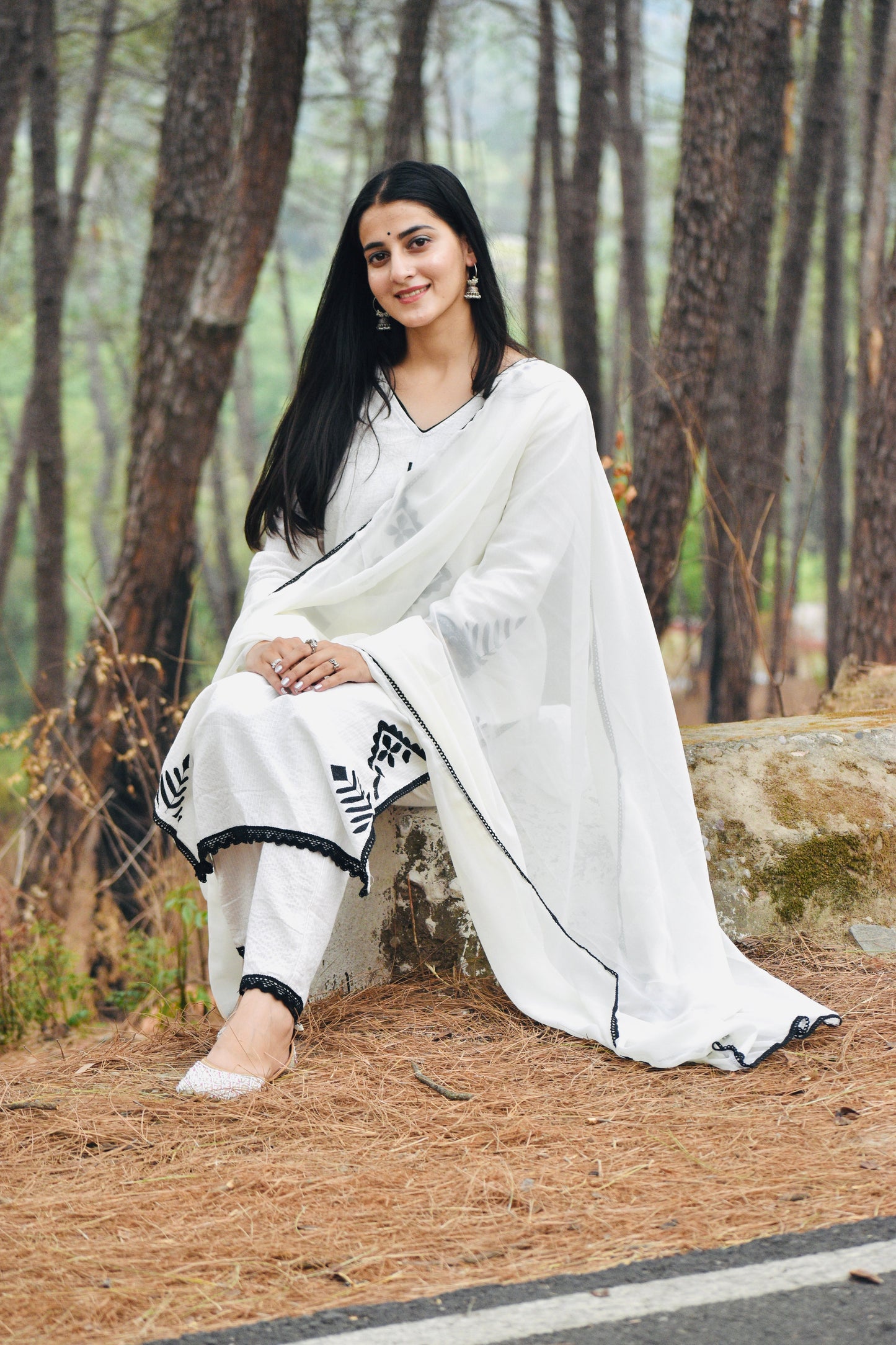*We are here to spread some magic to your ethnic Heavy cotton katha work and embroidery ๐ชก work and beautiful lace work .