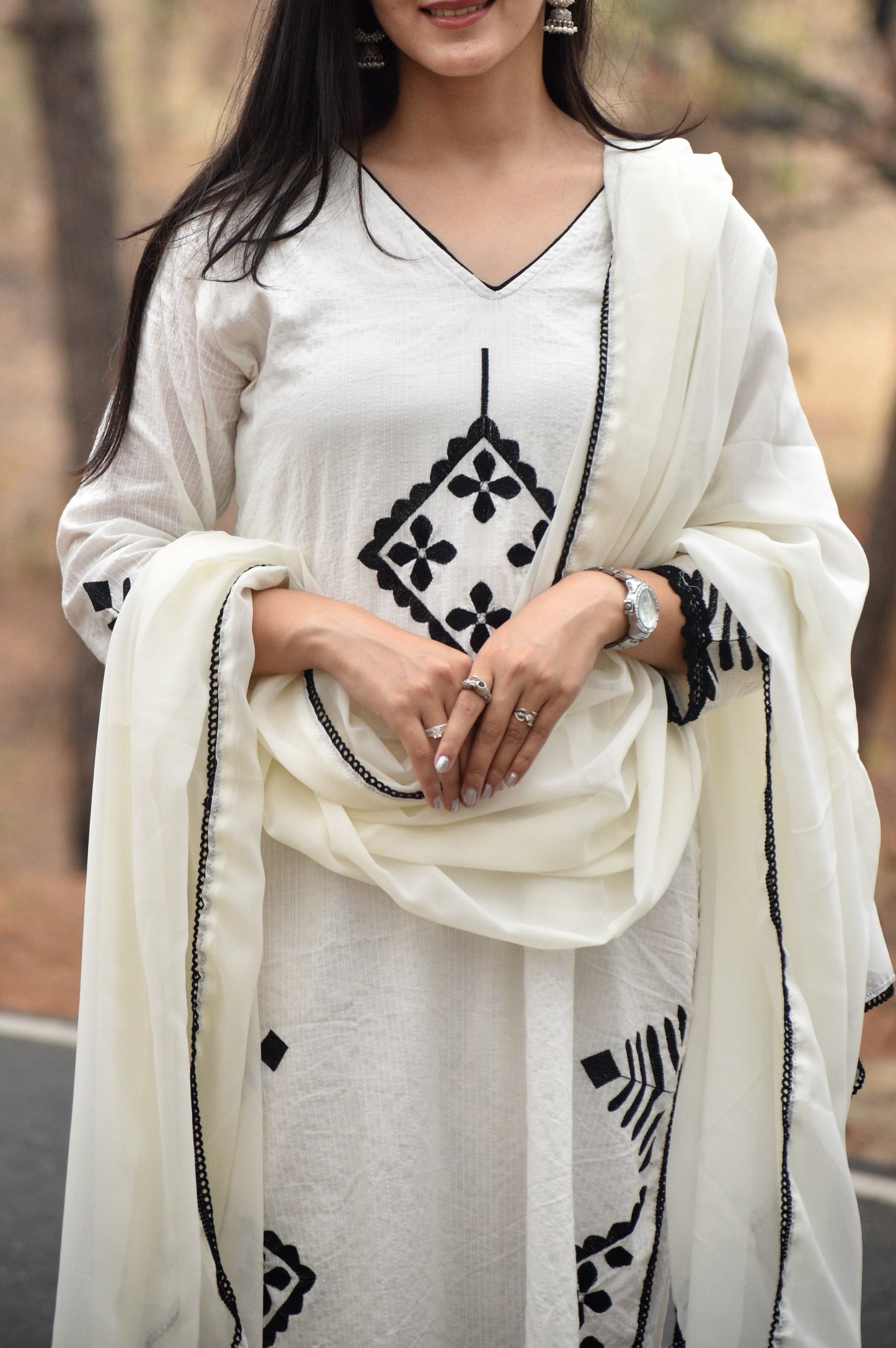 *We are here to spread some magic to your ethnic Heavy cotton katha work and embroidery ๐ชก work and beautiful lace work .