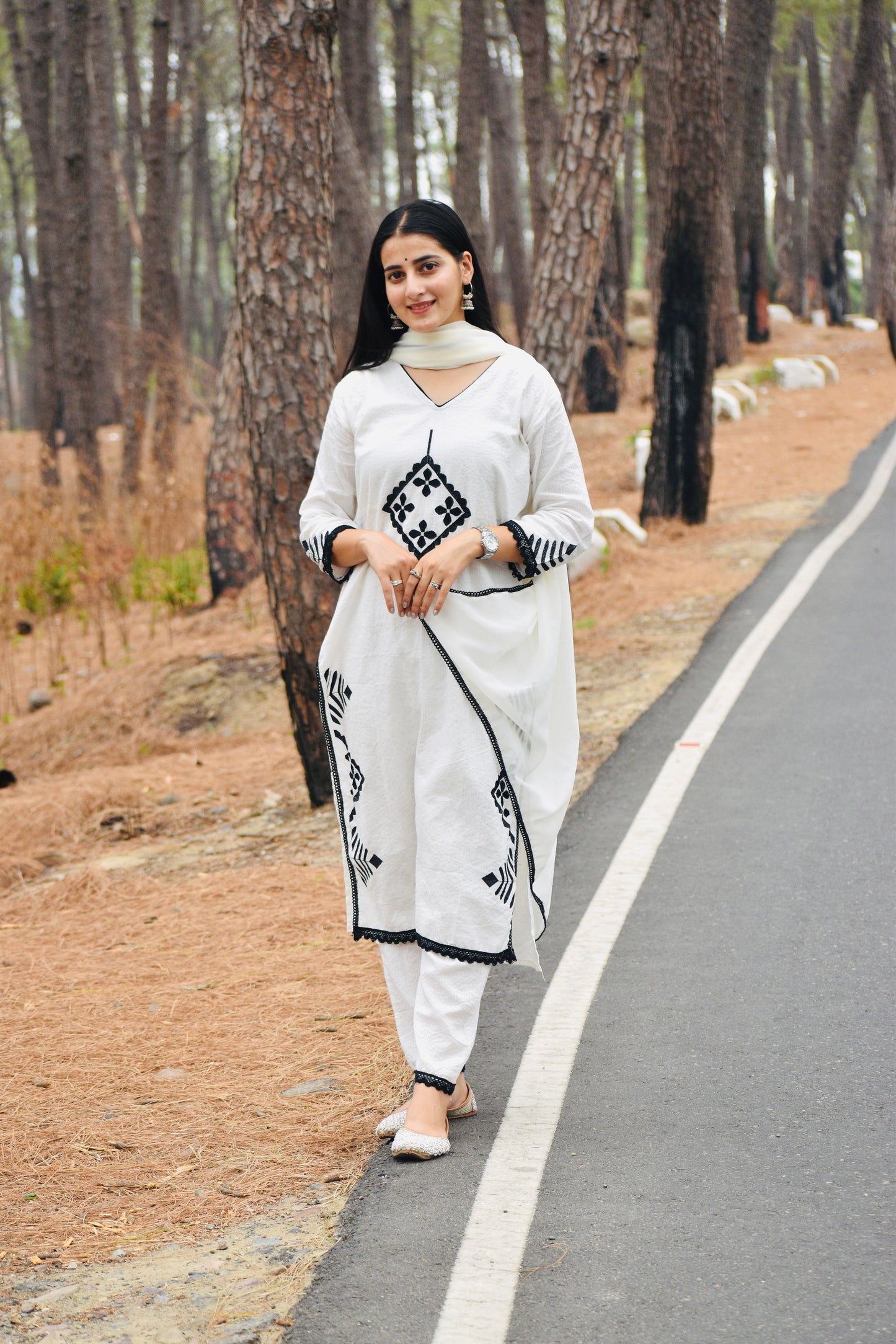 *We are here to spread some magic to your ethnic Heavy cotton katha work and embroidery ๐ชก work and beautiful lace work .