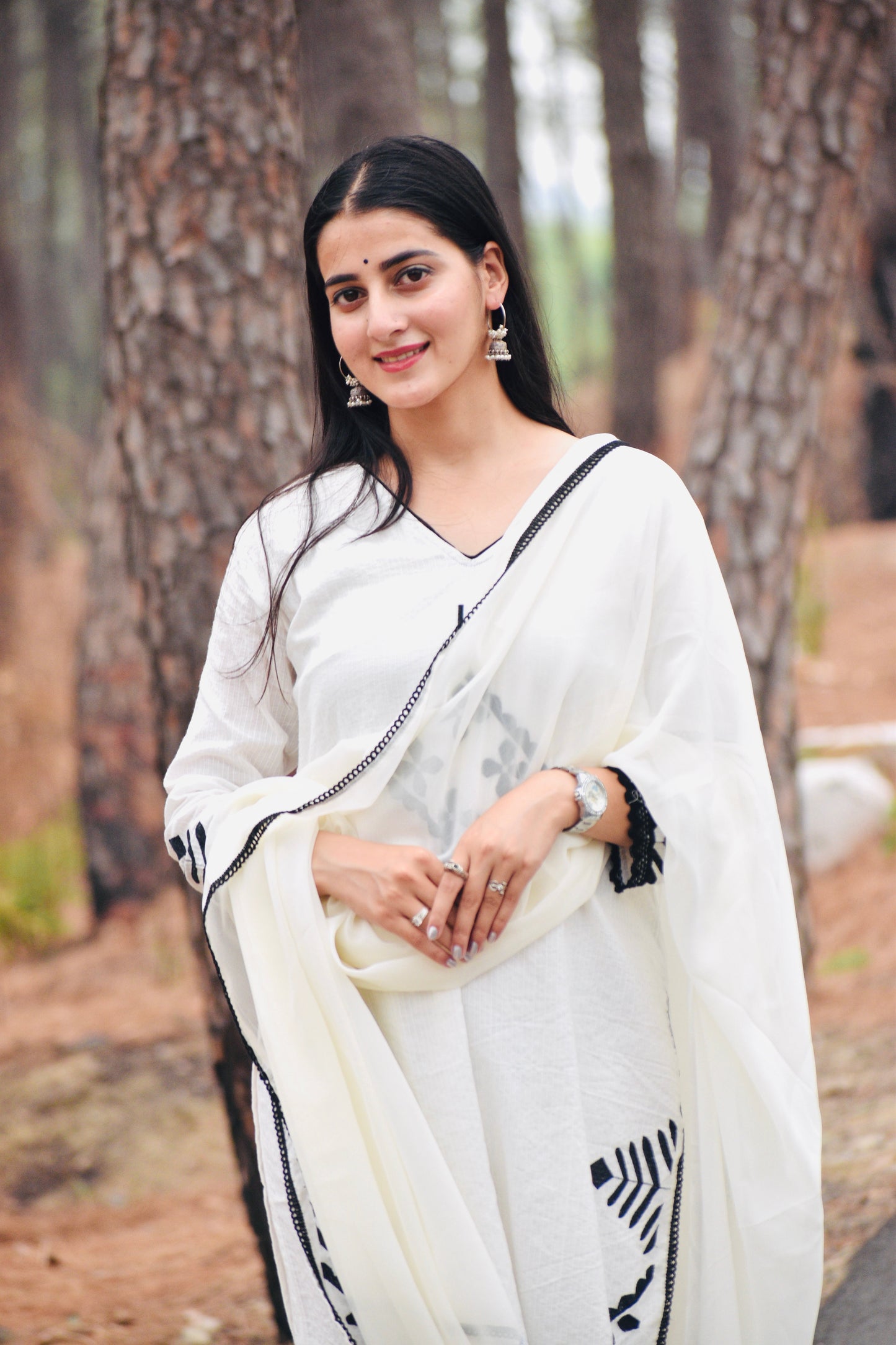 *We are here to spread some magic to your ethnic Heavy cotton katha work and embroidery ๐ชก work and beautiful lace work .