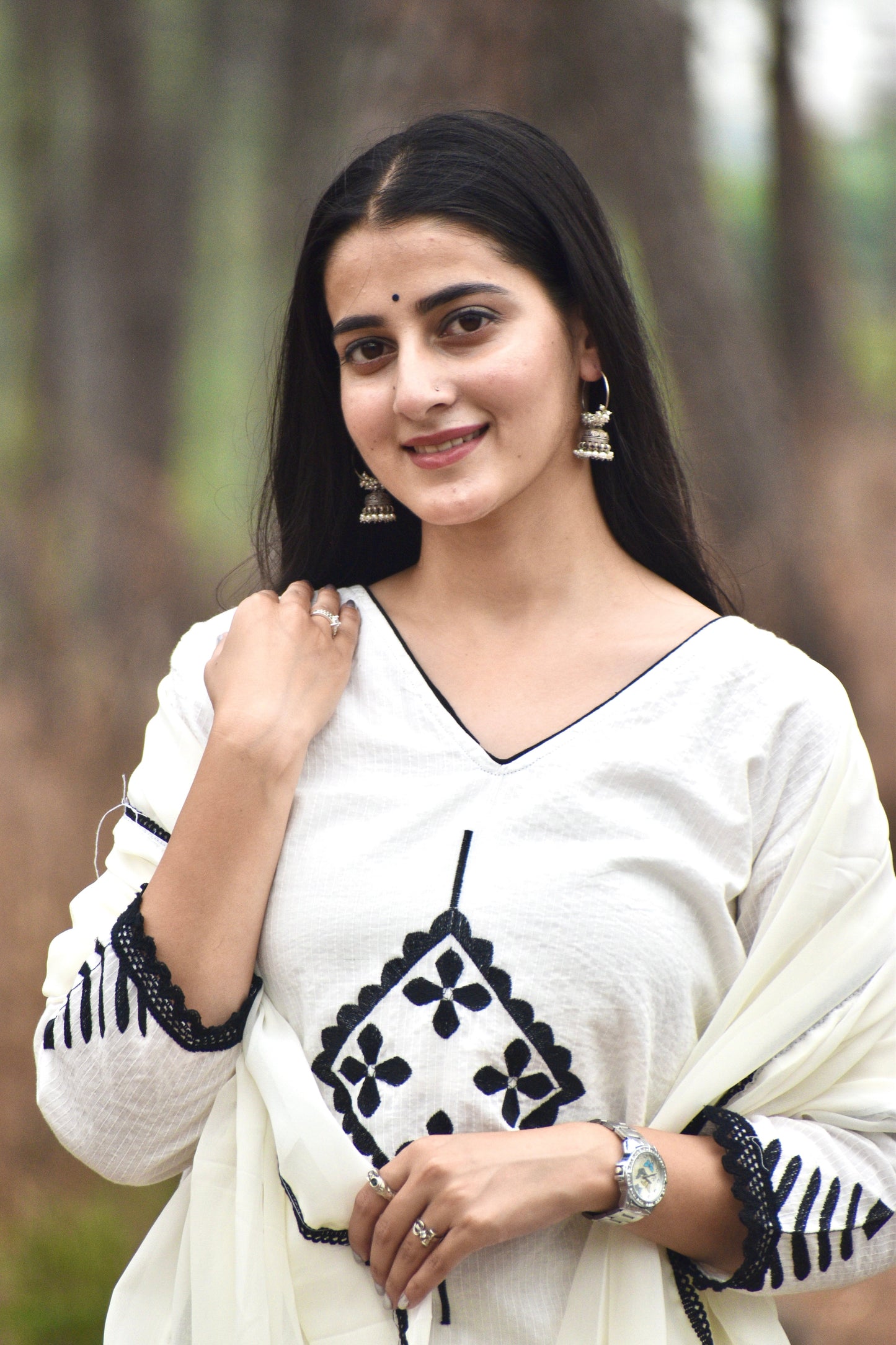 *We are here to spread some magic to your ethnic Heavy cotton katha work and embroidery ๐ชก work and beautiful lace work .