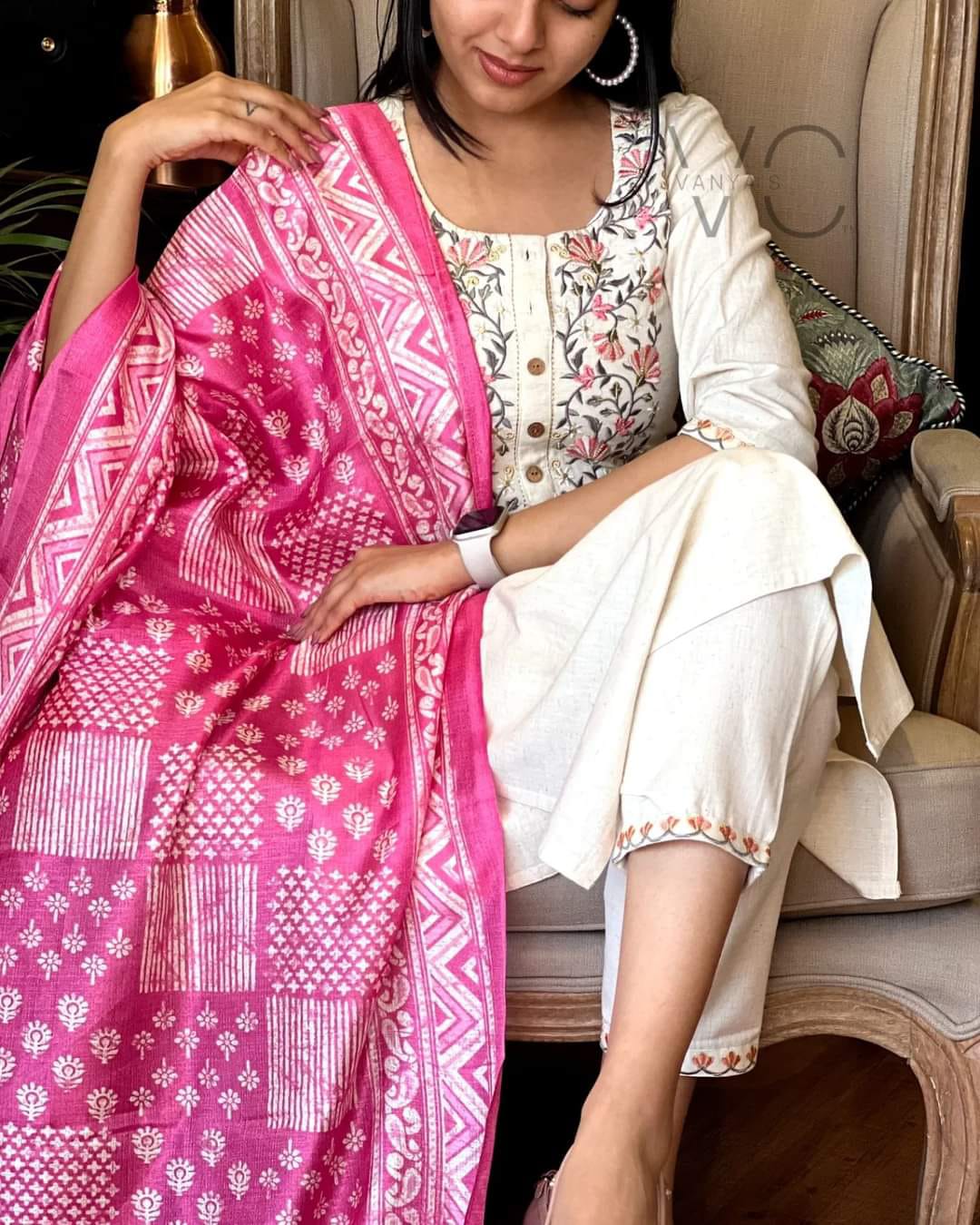 traditional events by wearing this handloom cotton kurta pant and khadi silk ikkat print Dupatta (SWRD25)