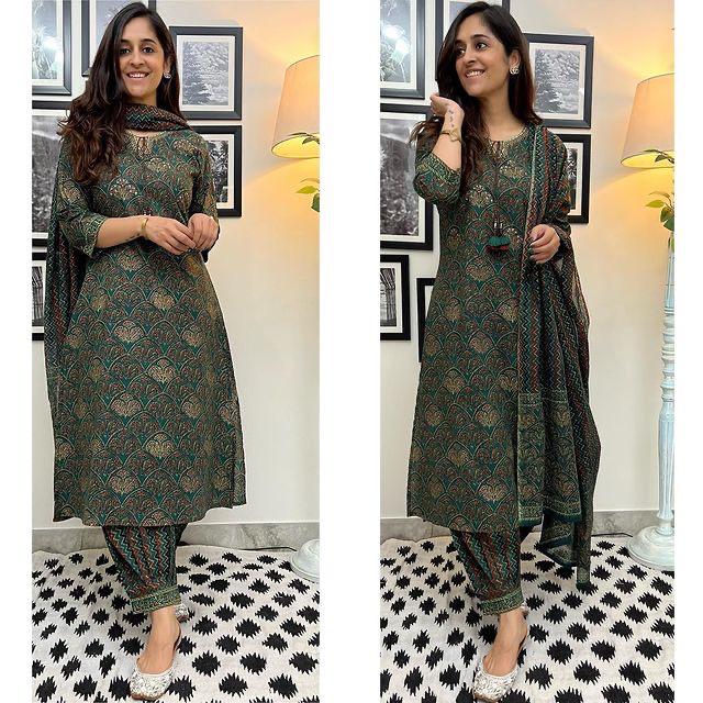 Printed cotton kurta with hand work and pleated salwar and soft cotton malmal dupatta💃💃 (SWRD33)