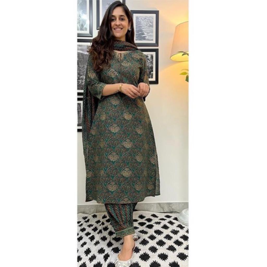 Printed cotton kurta with hand work and pleated salwar and soft cotton malmal dupatta💃💃 (SWRD33)