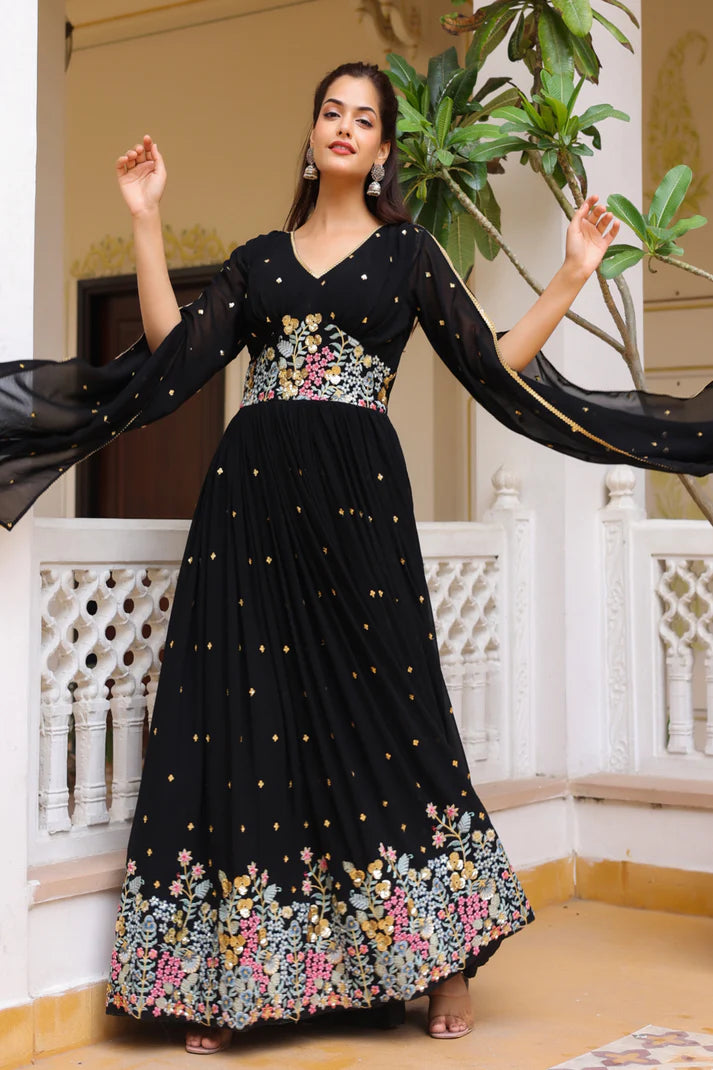 WOMENSAVTAR PREMIUM DESIGNER GOWN