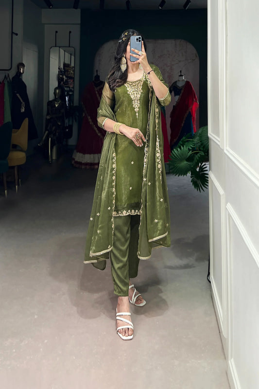 GOLD COIN SEQUANCE AND THREAD EMBROIDERED KURTI PANT WITH DUPATTA(WD176)