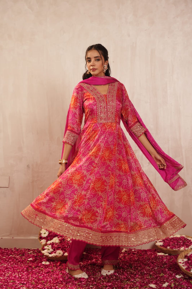 Our Exclusive Collection is here, to add a touch of tradition to your wardrobe SWRD313