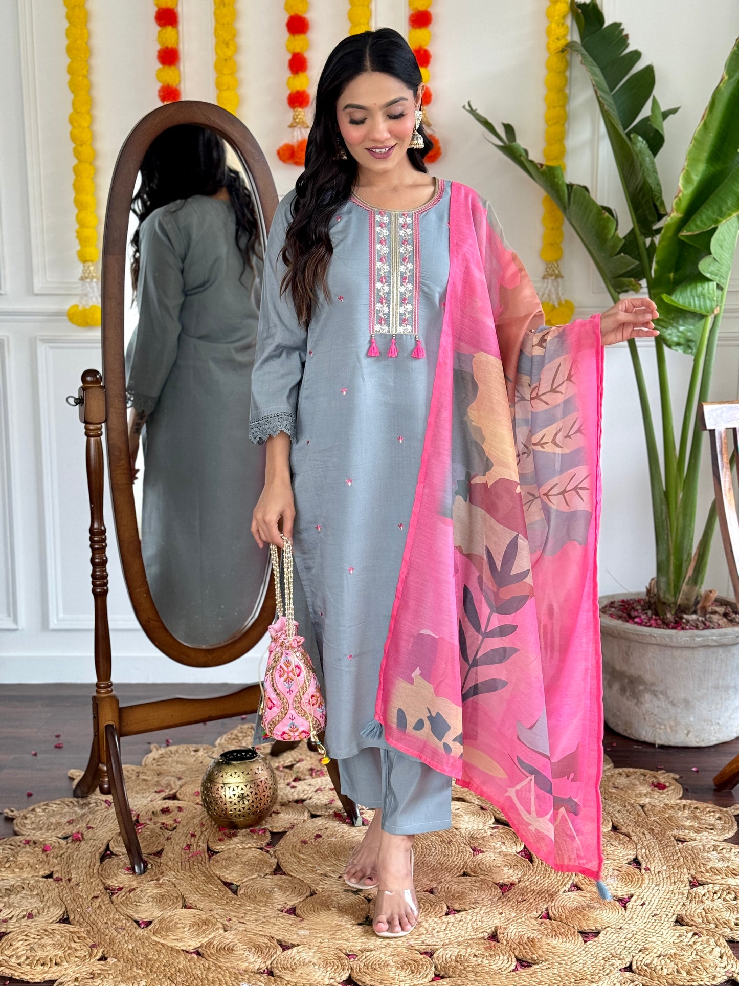 .Our Exclusive Collection is here, to add a touch of tradition to your wardrobe SWRD328