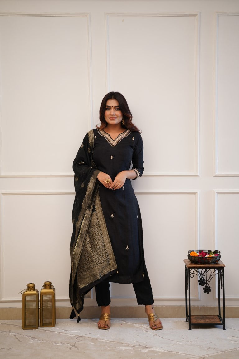 Simple yet elegant This is how we describe our latest launched dresses(NFRD401) (01)